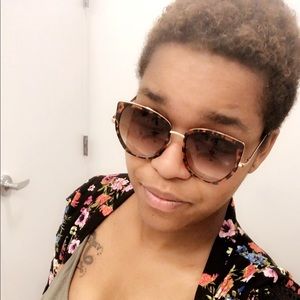 Meet your Posher, Ashleay